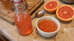 Sirop de pamplemousse rose maison : 3 ingrédients, un parfum net sans amertume