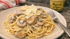 Spaghetti au boudin blanc et champignons : une sauce crémeuse prête en 20 minutes